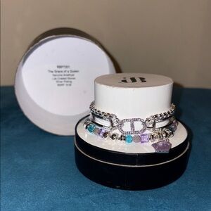 Bomb Party The Grace of a Queen Bracelet